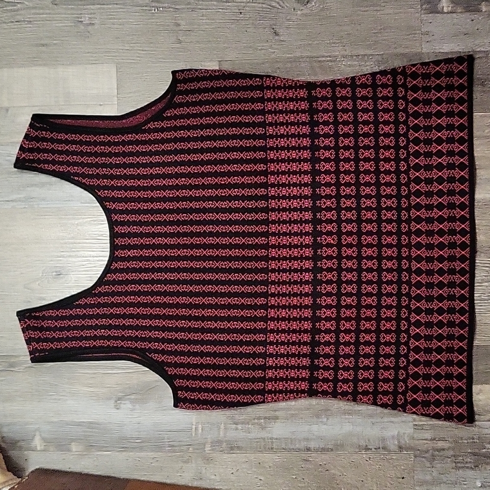 Carlisle collection stretch top tank magenta and black